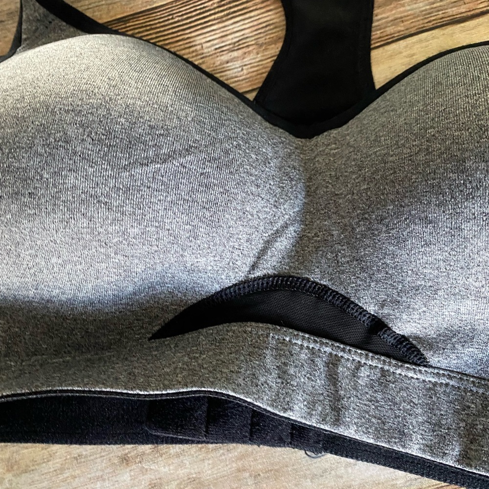 Old Navy Active Sports Bra Gray & Black Size 34C NEW - Picture 5 of 9